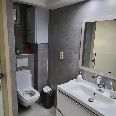 Duplex Elegant Situe A 1Min De La Gare Du Nord Apartment Brussels Exterior photo