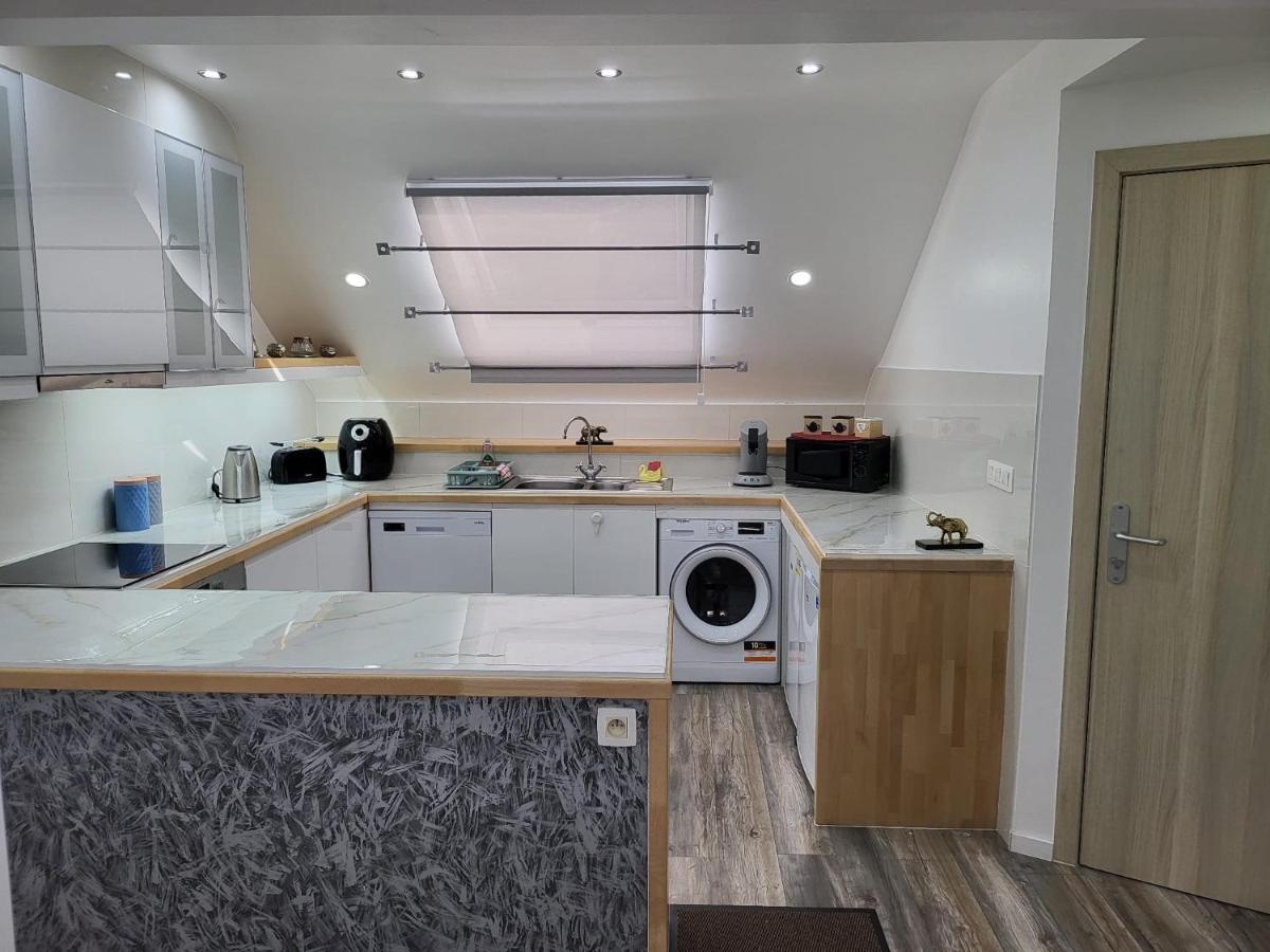 Appartement Duplex Elegant Situe A 1min De La Gare Du Nord Brussel